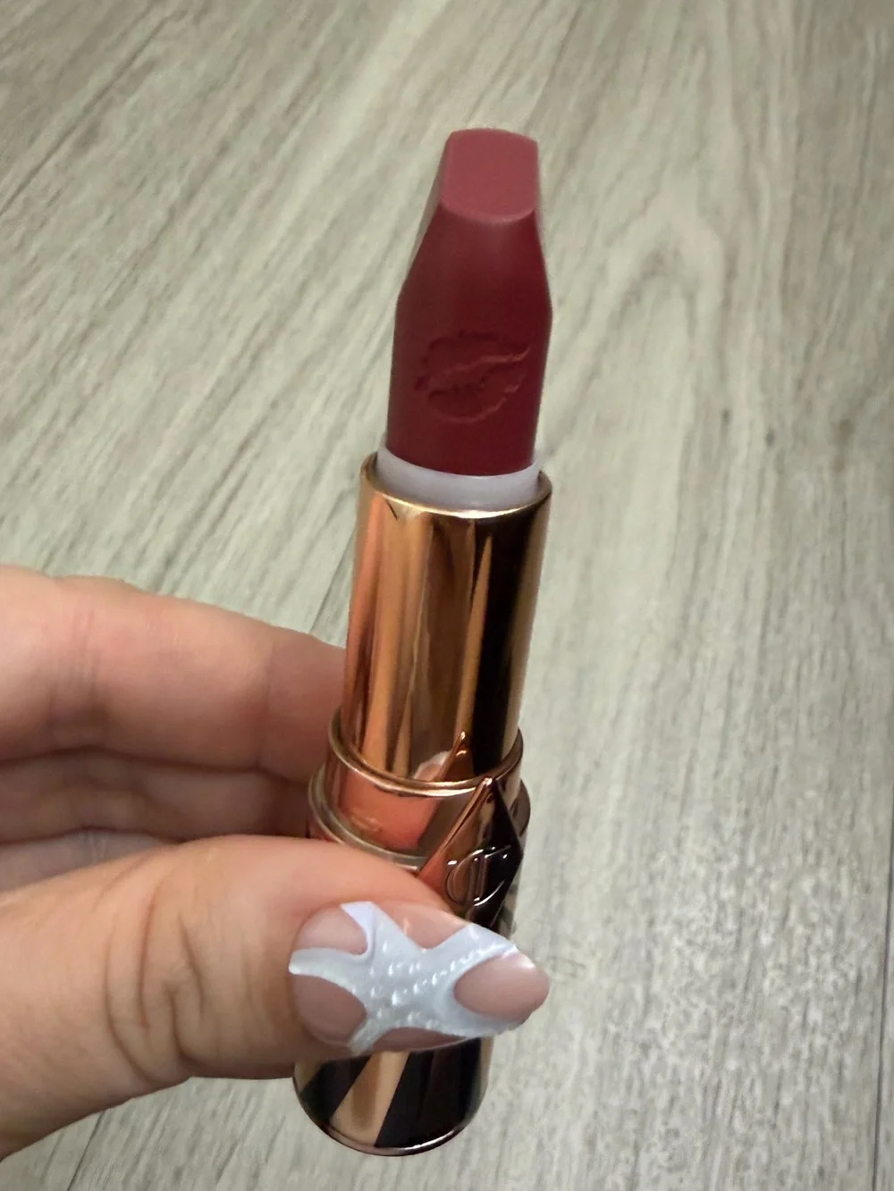 New Charlotte Tilbury Hot Lips 2 Lipstick Viva La Vergara